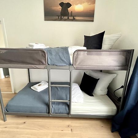 Endless: Studio Mit Netflix + Workstation Im Zentrum Schwerin  Bagian luar foto