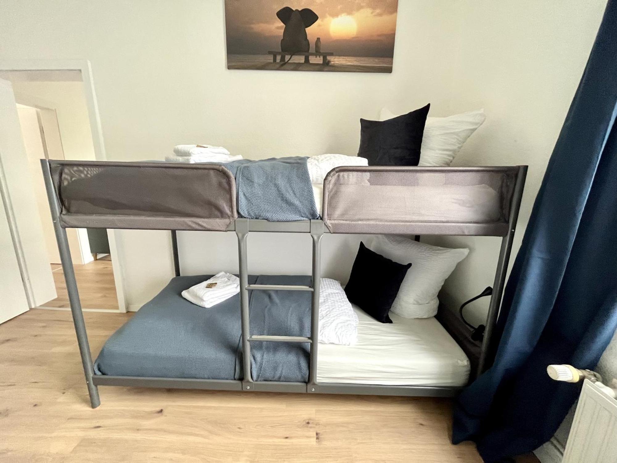 Endless: Studio Mit Netflix + Workstation Im Zentrum Schwerin  Bagian luar foto